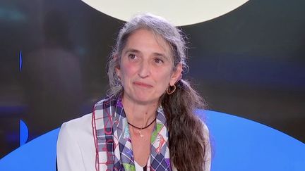 Covid-19&nbsp;:&nbsp;"on est très satisfait de l’effet obtenu chez les adolescents vaccinés", explique la pédiatre Anne Sylvestre&nbsp;Michot-Cottias. (FRANCEINFO)