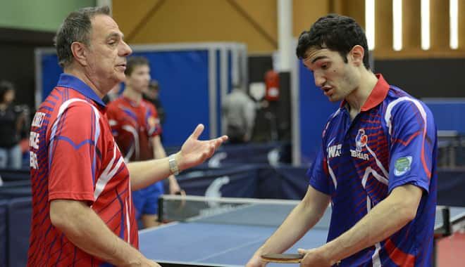 Jean-Claude Decret et le capitaine de l'équipe de France Emmanuel Lebesson