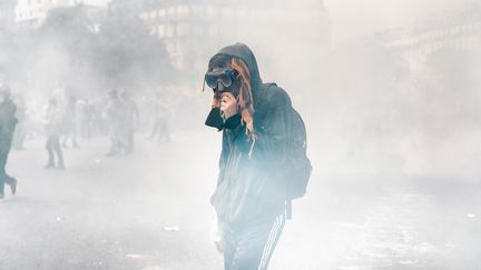 Un manifestant contre la loi Travail, le 26 mai 2016 à Paris. (SIMON GUILLEMIN / HANS LUCAS / AFP)