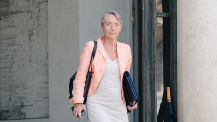 Elisabeth Borne quitte l'Elysée, le&nbsp;24 juillet 2019. (BENOIT DURAND / HANS LUCAS / AFP)