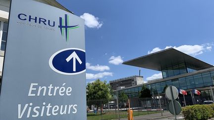 L'hôpital Bretonneau à Tours, le 25 mai 2020. (BORIS COMPAIN / RADIOFRANCE)