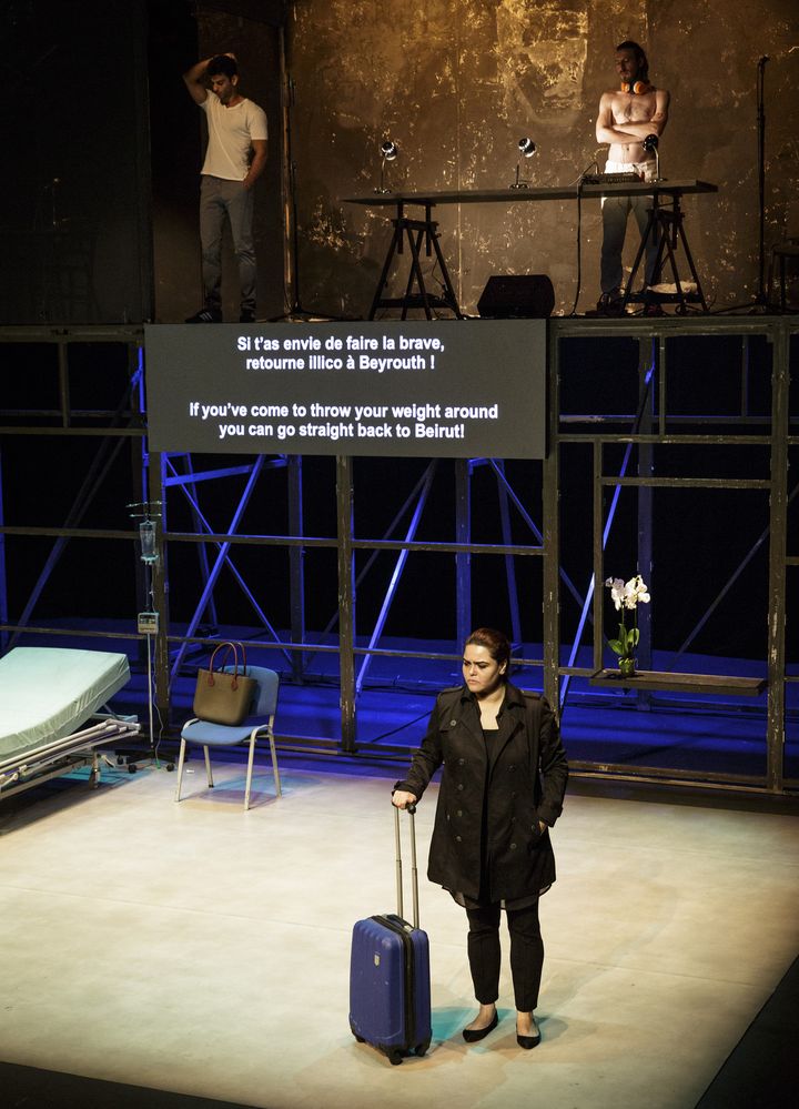 La scène du haut et la scène du bas.
 (Christophe Raynaud de Lage / Festival d&#039;Avignon)