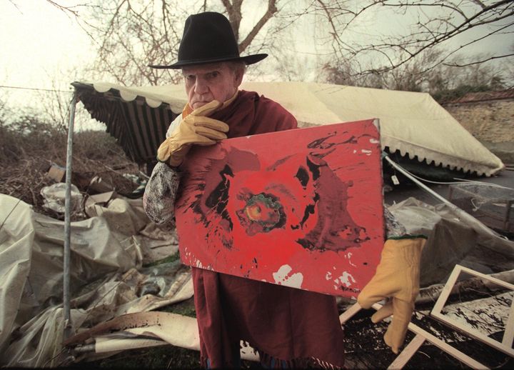 Yves Corbassière devant son atelier de&nbsp;Pontchartrain ravagé par une tempête.&nbsp; (JOEL ROBINE / AFP)