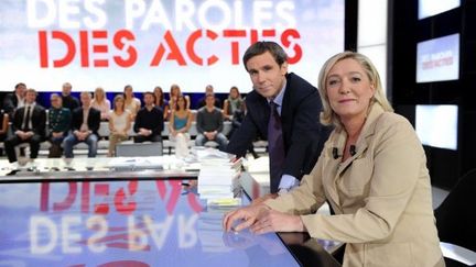 L'émission "Spéciale présidentielle" présentée David Pujadas et qui devait recevoir Marine Le Pen est annulée. (BERTRAND GUAY / AFP)