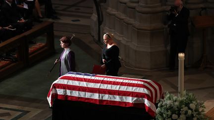 La fille de John McCain, Meghan (en noir), aux funérailles de son père le 1er septembre 2018 à Washington (Etats-Unis). (MARK WILSON / GETTY IMAGES NORTH AMERICA)