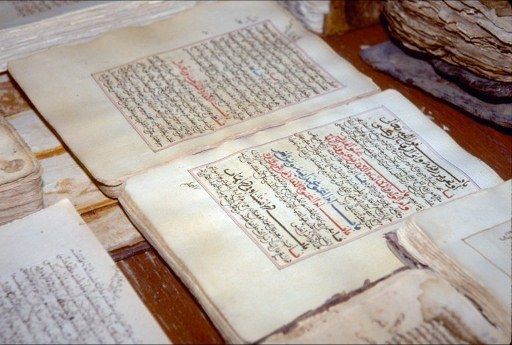 Anciens manuscrits de Tombouctou, exposés à la bibliothèque de la ville
 (AFP PHOTO - UN PHOTO)