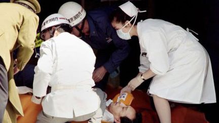 13 morts, 6300 personnes intoxiquées: le bilan de l'attaque au gaz sarin dans le métro de Tokyo, le 20 mars 1995. (AFP)