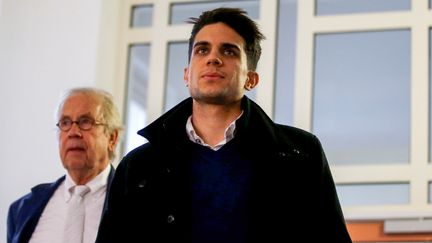 Marc Bartra, footballeur au&nbsp;Borussia Dortmund, blessé lors d'un attentat&nbsp;le 11 avril 2017 à Dortmund (Allemagne), à son arrivée au tribunal de Dortmund pour le procés du terroriste présumé, le 29 janvier 2018. (LEON KUEGELER / POOL)