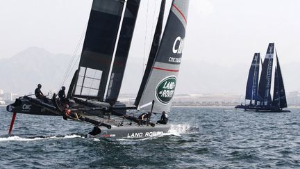 La 35e Coupe de l'America de voile, le plus ancien Trophée sportif du monde (1851), débute samedi 26 mai pour un mois de compétition dans la baie de Great Sound (Bermudes).&nbsp; (FLORIAN CHOBLET / AFP)