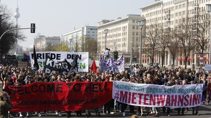 Des milliers de personnes ont défilé à Berlin contre la hausse des loyers, le 6 avril 2019. (ODD ANDERSEN / AFP)