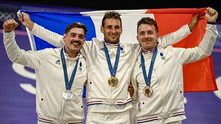 Un podium olympique, trois Français. Les supporters français présents à Saint-Quentin-en-Yvelines ont vécu un moment d'histoire, vendredi 2 août, lors de la finale du BMX racing. Joris Daudet (or), Sylvain André (argent) et Romain Mahieu (bronze) ont réalisé un triplé fantastique qui fera date.