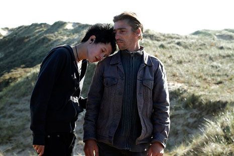 David Dewaele et Alexandra Lematre dans &quot;Hors Satan&quot; de Bruno Dumont
 (Pyramide Distribution)