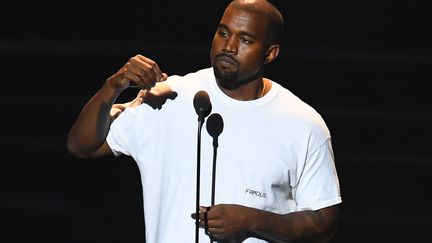 Le rappeur Kanye West sur la scène du Madison Square Garden, le 28 août 2016, à New York. (JEWEL SAMAD / AFP)