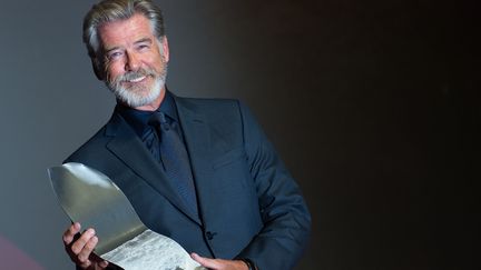 L'acteur irlandais Pierce Brosnan reçoit un hommage au 45e festival du film américain à Deauville, le 6 septembre 2019 (LOIC VENANCE / AFP)