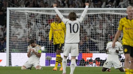 La joie de Luka Modrid et des Madrilènes, vainqueurs de la Ligue des champions aux dépens du Borussia Dortmund, le 1er juin 2024 à Wmebley (Londres). (FRANK AUGSTEIN / AP)