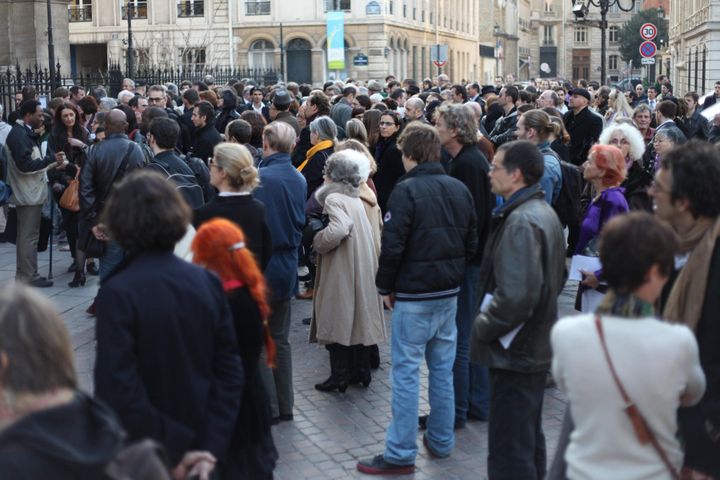 Sur le parvis de la basilique, à l&#039;issue de la cérémonie.
 (Francis Forget)