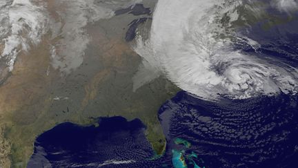 L'ouragan Sandy&nbsp;immortalis&eacute; par les satellites de la Nasa sur la c&ocirc;te est des Etats-Unis, le 30 octobre 2012. (NASA / REUTERS)