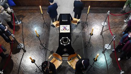 Le cerceuil de Richard III exposé à la cathédrale de Leicester, le 23 mars 2015
 (Andy Rain / EPA / MaxPPP)