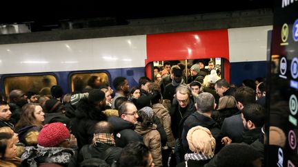 Grève des transports : du stress, des bouchons et des scènes de panique