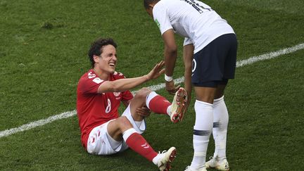 Le Danois&nbsp;Thomas Delaney face à la France le 26 juin 2018 à Moscou (Russie). (YURI CORTEZ / AFP)