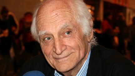 Michel Serres au Salon du livre de Paris 2007. (CATHERINE GRAIN / COMMUNICATION)