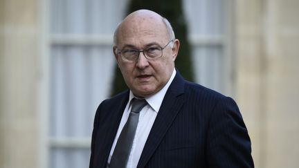 Michel Sapin au Palais de l'Elysée à Paris, le 5 novembre 2015. (LIONEL BONAVENTURE / AFP)