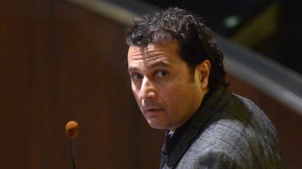 Francesco Schettino, l'ex-commandant du Costa Concordia, lors du dernier jour de son procès, le 11 février 2015, à Grossetto (Italie). (ALBERTO PIZZOLI / AFP)