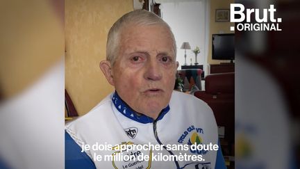 VIDEO. À 84 ans, ce mordu de vélo enchaîne des centaines de kilomètres chaque semaine (BRUT)