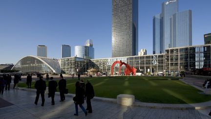 La D&eacute;fense (Hauts-de-Seine), avec la tour Areva et les tours Total (&agrave; droite), le 9 mai 2012. (GERALD MORAND / ONLY FRANCE)