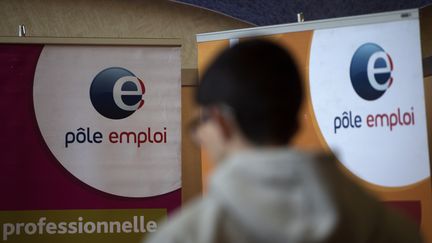 Selon la journaliste Cécile Hautefeuille, "des gens sont broyés" par les différents dysfonctionnements de Pôle Emploi. (PHILIPPE HUGUEN / AFP)