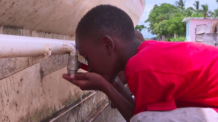 Mayotte : l'eau se raréfie en raison de la sécheresse, la population en souffrance (France 3)