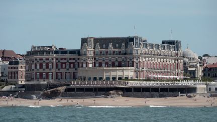 L'Hôtel du palais, à Biarritz (Pyrénées-Atlantiques), où les délégations du G7 sont reçues. (IROZ GAIZKA / AFP)