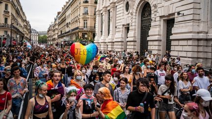 La "marche des fiertés" à Paris le 20 juin 2021. (XOSE BOUZAS / HANS LUCAS / AFP)