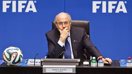 Le pr&eacute;sident de la Fifa, Joseph Blatter, le 21 mars 2014 au si&egrave;ge de l'organisation &agrave; Zurich (Suisse). (MICHAEL BUHOLZER / AFP)