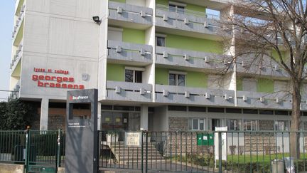 L'entrée du lycée&nbsp;Georges Brassens à Villeneuve-sur-Roi, dans le Val-de-Marne, le 14 mars 2014. (MAXPPP)