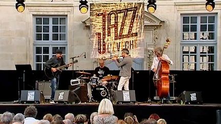 Paolo Fresu joue dans le cadre de Jazz à l'Evêché à Orléans 
 (France3/culturebox)