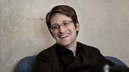 Edward Snowden lors d'une interview avec le quotidien suédois «Dagens Nyheter» à Moscou, le 21 octobre 2015. (LOTTA HARDELIN / DAGENS NYHETER / AFP)