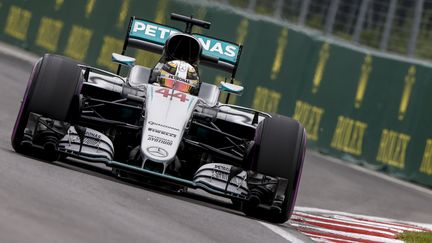 Le pilote britannique Lewis Hamilton au volant de sa Mercedes (FREDERIC LE FLOC H / DPPI MEDIA)