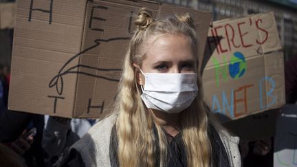 Une étudiante, durant la manifestation des jeunes pour le climat, à Varsovie le 20 septembre 2019 (MACIEJ LUCZNIEWSKI / NURPHOTO)