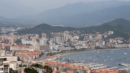 Ajaccio est touchée depuis plusieurs jours par un épisode de pollution aux particules fines. (PASCAL POCHARD-CASABIANCA / AFP)