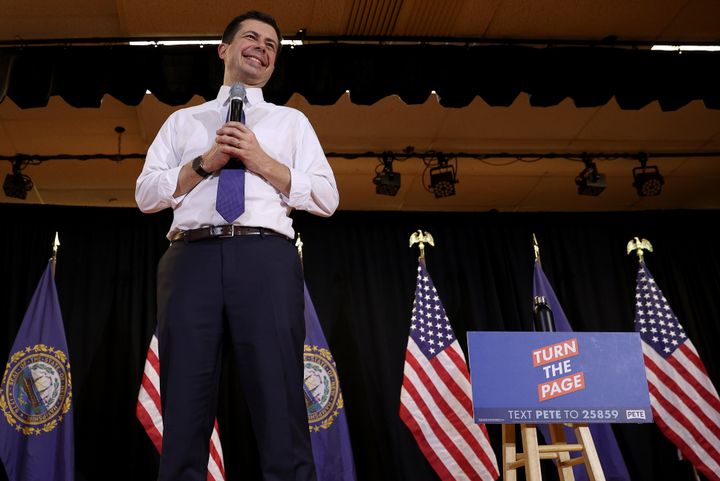 Le candidat aux primaires démocrates, Pete Buttigieg, lors d'un meeting à Londonderry (New Hampshire, Etats-Unis), le 9 février 2020. (WIN MCNAMEE / GETTY IMAGES NORTH AMERICA / AFP)