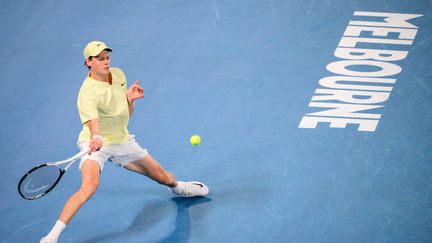 Open d'Australie : Jannik Sinner conserve son titre après sa victoire tout en maîtrise contre Alexander Zverev en finale