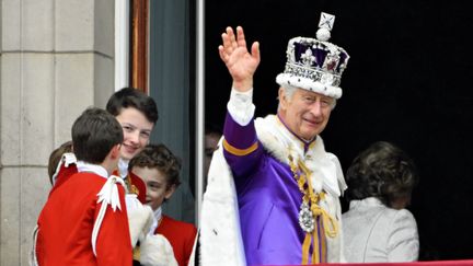 Le roi Charles III le 6 mai 2023 lors de son couronnement (ALEXANDRE MARCHI / MAXPPP)