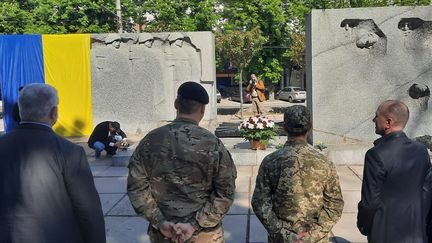 Une cérémonie de commémoration de la victoire soviétique de 1945, le 8 mai 2022 à Dnipro (Ukraine). (ERIC AUDRA / RADIO FRANCE)