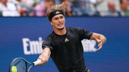 Alexander Zverev s'est qualifié en demi-finale de l'US Open après sa victoire en trois sets face à Lloyd Harris.&nbsp; (ELSA / GETTY IMAGES NORTH AMERICA / AFP)