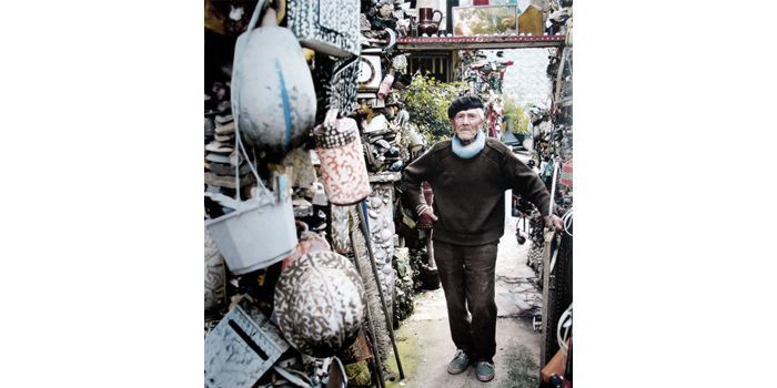 Le Jardin des merveilles de Bodan Litnianski,
	préface Agnès Varda, photographies Benjamin Teissèdre,
	Éditions Vivement Dimanche, 2004.
 (Benjamin Teissèdre )