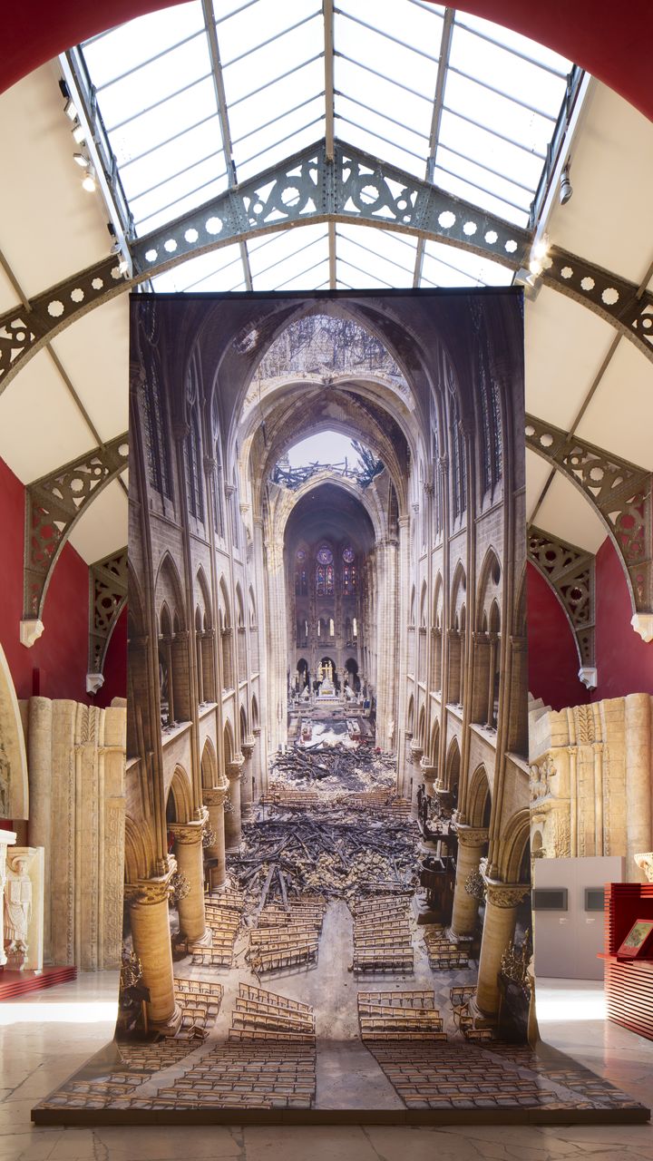 Début de l'exposition Notre-Dame de Paris : des bâtisseurs aux restaurateurs à la Cité de l'architecture et du patrimoine, le 14 février 2023. (David Bordes / Etablissement public chargé de la conservation et de la restauration de la cathédrale Notre-Dame de Paris)