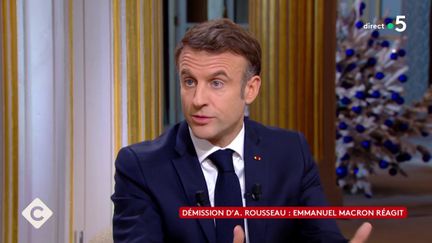 The President of the Republic, Emmanuel Macron, at the Elysée in the show "C to you" on France 5, December 20, 2023. (FRANCE 5)