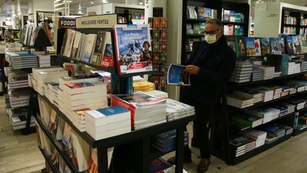 Réouverture des librairies en france, le 28 novembre 2020 (QUENTIN DE GROEVE / HANS LUCAS)