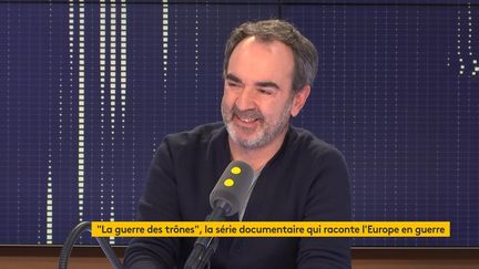 Bruno Solo rempile pour une deuxième saison de "La guerre des trônes" dans le rôle du conteur. (FRANCEINFO / RADIOFRANCE)